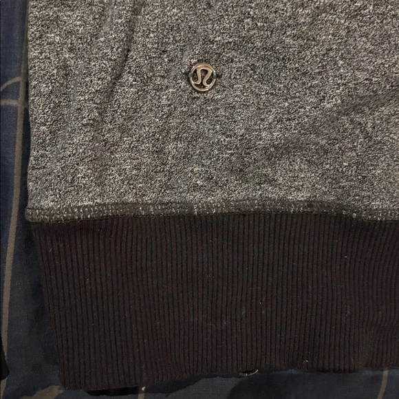 EUC Lululemon Om & Roam Pullover Heathered Speckled Black / Black - size 2 - Picture 15 of 16